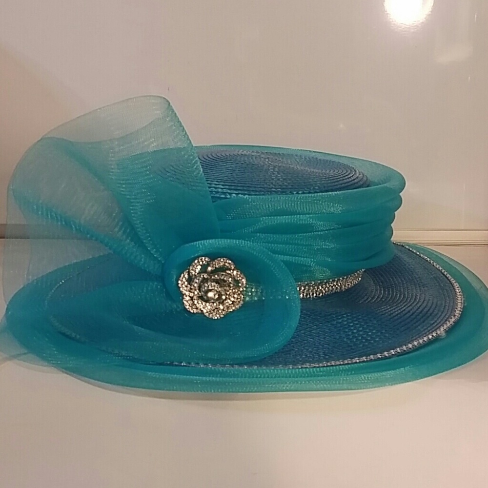 Turquoise fashion hat for Spring